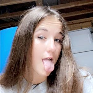 Meet your Posher, Larkin